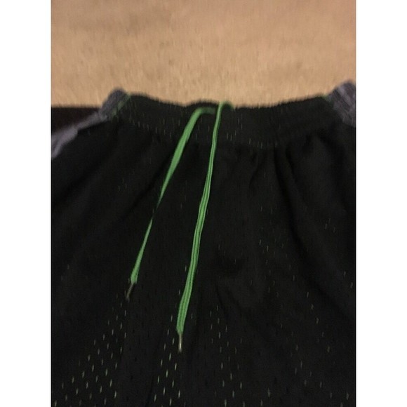 UT Sports Men's Athletic Gym Basketball Mesh Shorts Black Green Size Medium - Picture 3 of 8